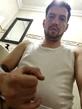 Snapshot of reyarturs13 chatting on February 2025 03:27:01 AM reyarturs13 online show from February 2025 03:27:01 AM