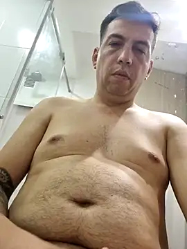 Snapshot of reyarturs13 chatting on March 2025 11:45:02 AM reyarturs13 online show from March 2025 11:45:02 AM