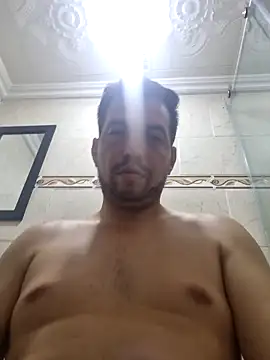 Snapshot of reyarturs13 chatting on February 2025 04:06:01 AM reyarturs13 online show from February 2025 04:06:01 AM