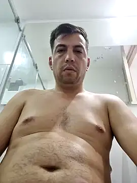 Snapshot of reyarturs13 chatting on March 2025 02:12:01 PM reyarturs13 online show from March 2025 02:12:01 PM