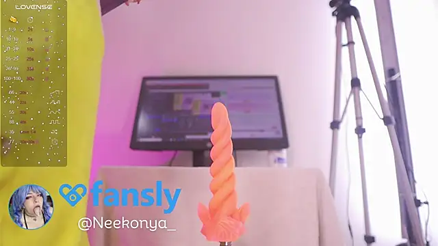 Snapshot of Neekito_ chatting on November 2025 02:12:01 AM Neekito online show from November 2025 02:12:01 AM