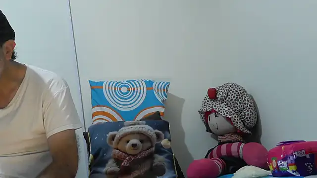 jeans and emma online show from March 2026 01:33:01 AM