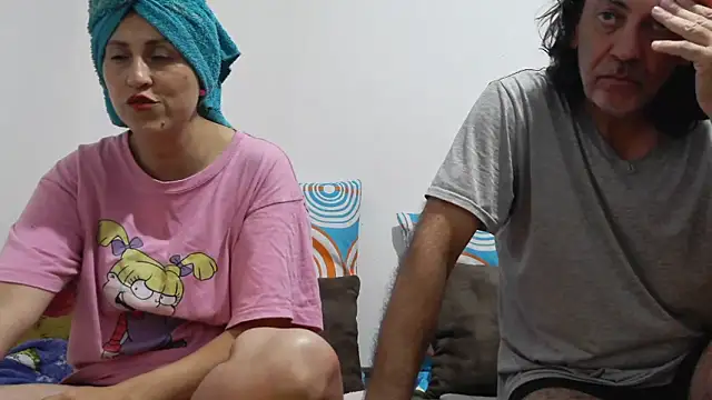 Snapshot of jeans_and_emma chatting on February 2026 12:41:01 AM jeans and emma online show from February 2026 12:41:01 AM