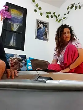 jeans and emma online show from October 2025 02:15:02 AM