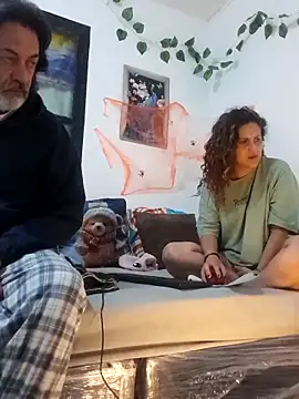 jeans and emma online show from October 2025 07:31:01 AM