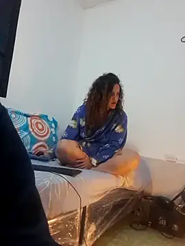 jeans and emma online show from September 2025 12:28:02 AM