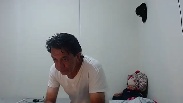 jeans and emma online show from March 2026 07:21:02 AM