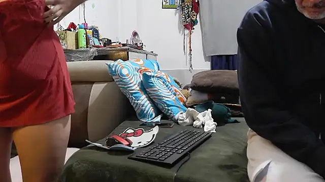 Snapshot of jeans_and_emma chatting on January 2026 03:13:01 AM jeans and emma online show from January 2026 03:13:01 AM