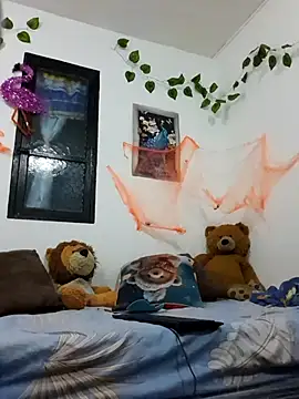 Snapshot of jeans_and_emma chatting on November 2025 01:32:02 AM jeans and emma online show from November 2025 01:32:02 AM