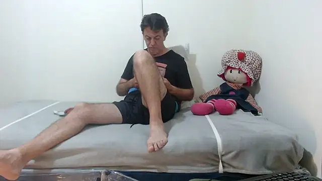 jeans and emma online show from March 2026 12:00:01 AM