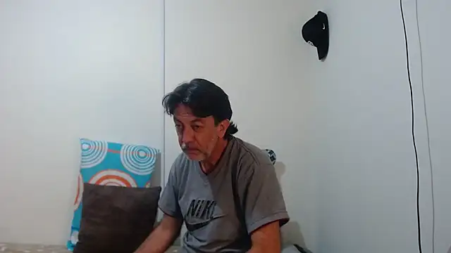 jeans and emma online show from March 2026 11:28:01 PM