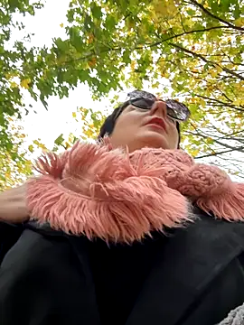 Loveblackzilla online show from November 2025 12:31:02 PM