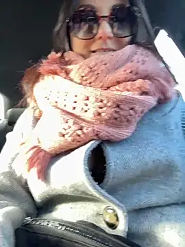 Loveblackzilla online show from October 2025 02:39:02 PM