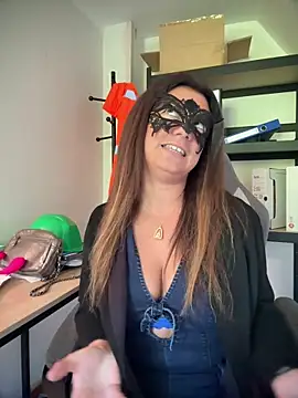 Loveblackzilla online show from March 2026 02:02:01 PM