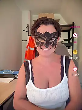 Loveblackzilla online show from May 2026 12:01:02 PM