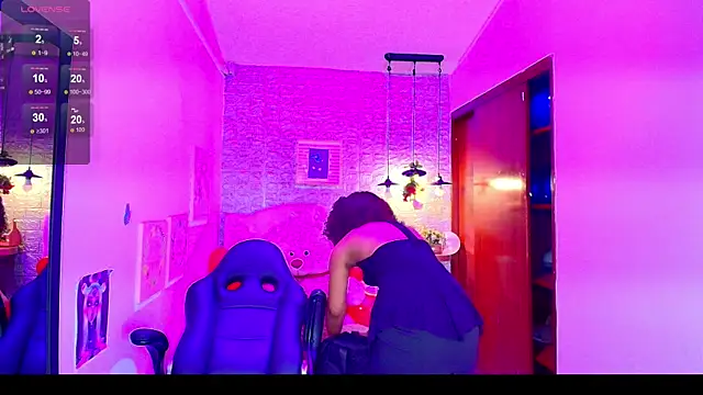 tylla  online show from March 2025 03:13:02 AM