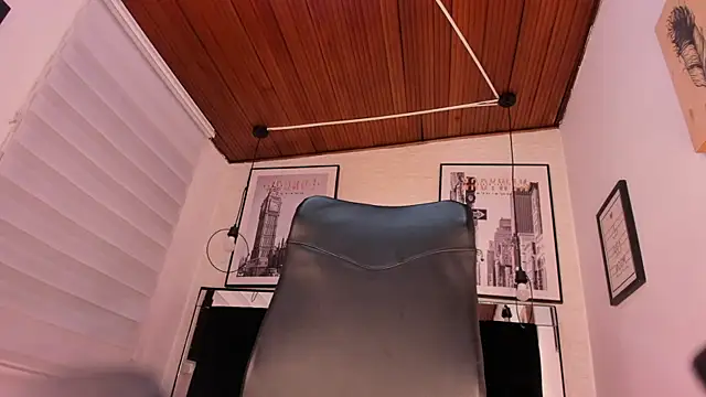 tylla  online show from December 2025 03:38:02 AM