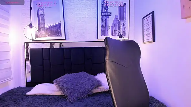 tylla  online show from October 2025 04:11:02 AM