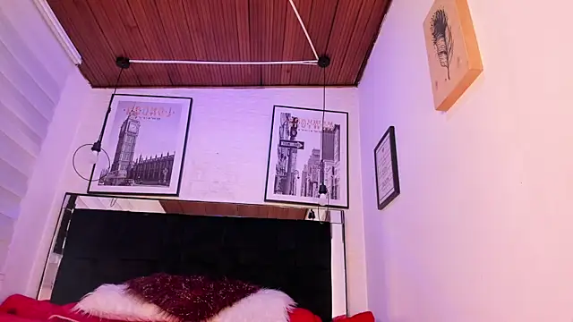 tylla  online show from December 2025 04:14:01 AM