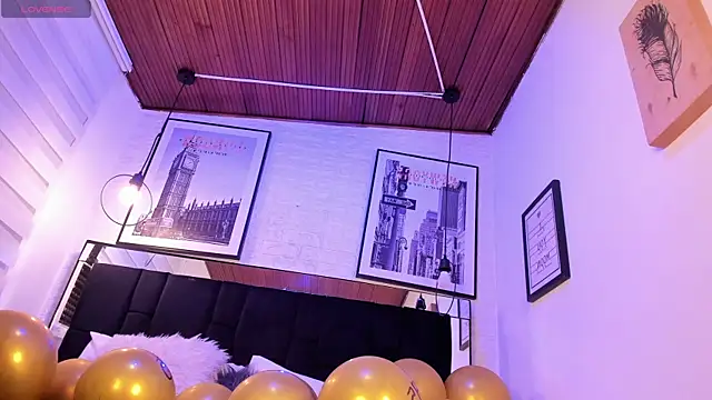 tylla  online show from November 2025 03:55:02 AM