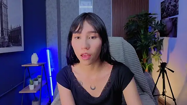 Miaa Lee7 online show from May 2026 08:41:01 PM