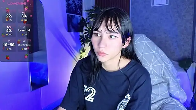 Miaa Lee7 online show from April 2026 08:42:02 PM