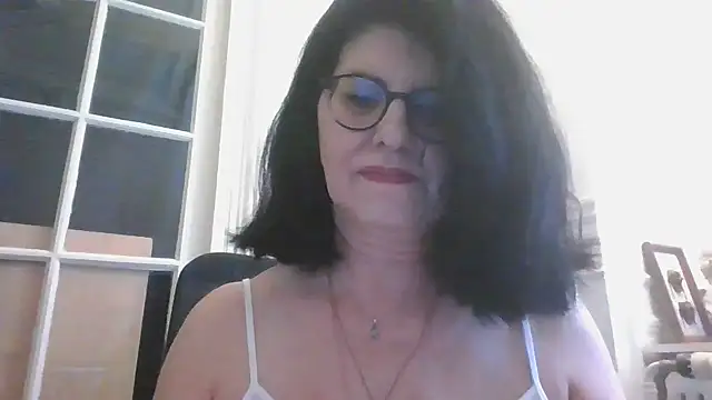 Snapshot of sarahspotlight chatting on September 2025 11:52:01 AM sarahspotlight online show from September 2025 11:52:01 AM