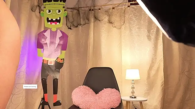 sophia dumont online show from October 2025 01:48:04 AM