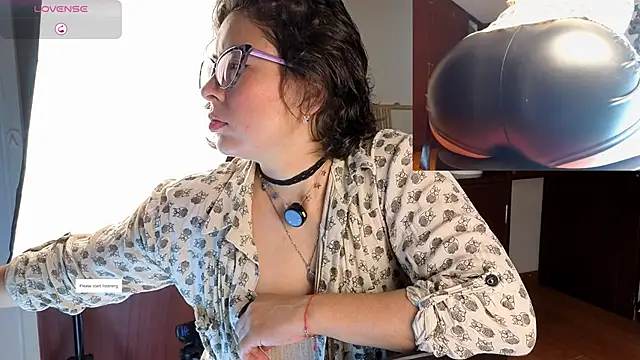 sophia dumont online show from November 2025 10:21:02 PM