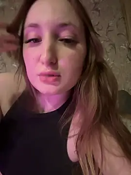 Snapshot of Evi_murr chatting on March 2025 06:31:01 PM Evi murr online show from March 2025 06:31:01 PM