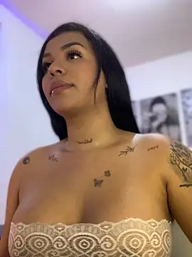 Snapshot of tinalove7 chatting on July 2026 12:33:01 AM tinalove7 online show from July 2026 12:33:01 AM