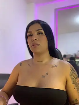 tinalove7 online show from April 2026 11:00:02 PM