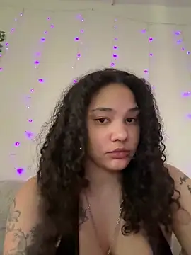 Snapshot of tastylolaaa chatting on June 2026 01:00:02 AM tastylolaaa online show from June 2026 01:00:02 AM