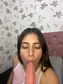 Snapshot of Emmaa_dia chatting on March 2025 08:38:02 PM Emmaa dia online show from March 2025 08:38:02 PM