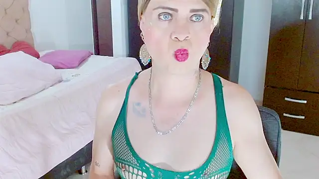 Snapshot of Dolldirtyxxx chatting on July 2026 04:57:02 AM Dolldirtyxxx online show from July 2026 04:57:02 AM
