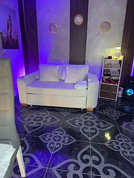Madissonlove 1 online show from May 2026 08:05:01 PM