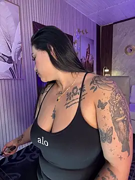 Madissonlove 1 online show from April 2026 10:40:02 PM