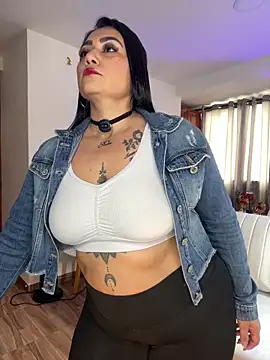 Madissonlove 1 online show from February 2026 04:07:01 PM