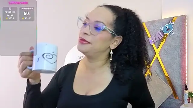 Cintiia Holmes online show from February 2026 11:34:02 PM