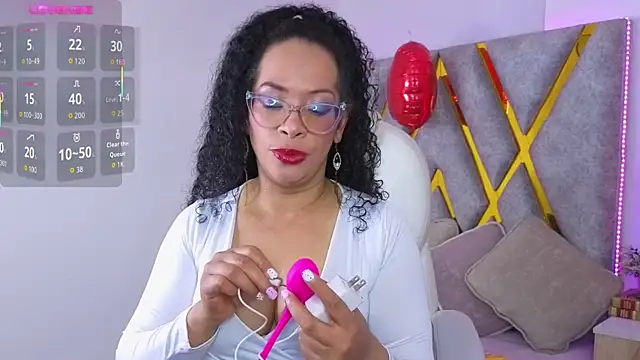 Cintiia Holmes online show from March 2026 12:19:02 AM