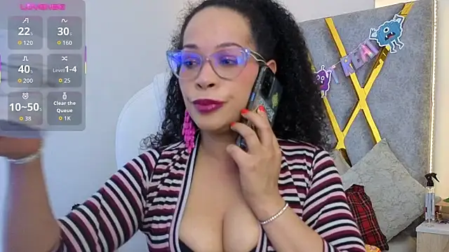 Cintiia Holmes online show from February 2026 11:22:02 PM
