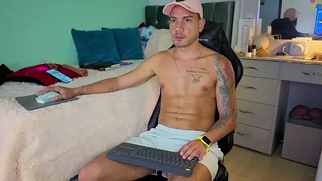 Snapshot of Chrissken chatting on October 2025 11:27:02 PM Chrissken online show from October 2025 11:27:02 PM