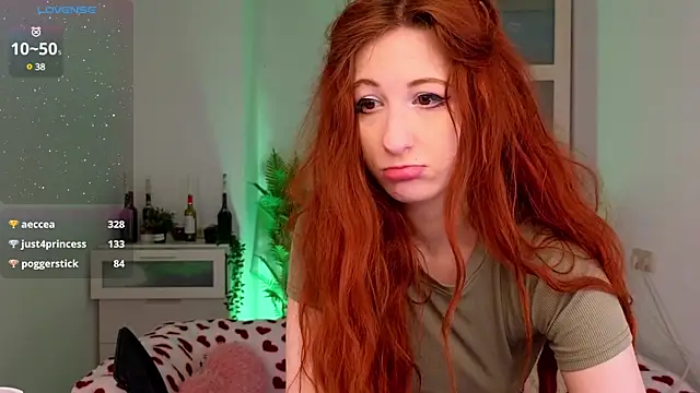 Snapshot of Katy_diamond_ chatting on February 2025 11:43:02 AM Katy diamond online show from February 2025 11:43:02 AM