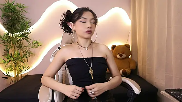 xamixa  online show from September 2025 12:33:01 PM
