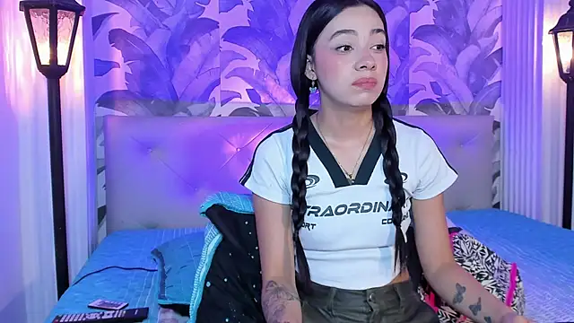 Sami Evanns online show from October 2025 03:08:01 AM
