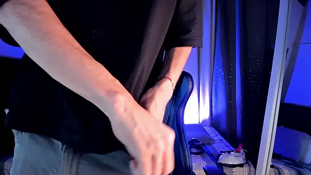 NovaaWheler online show from October 2025 07:14:01 PM