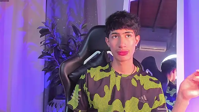 NovaaWheler online show from September 2025 07:08:02 PM