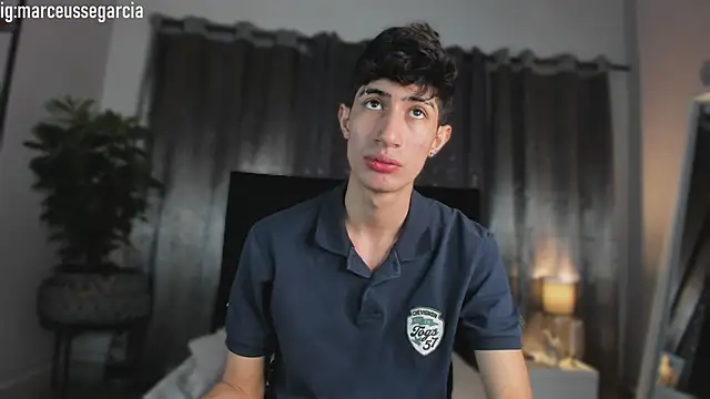 NovaaWheler online show from April 2026 08:15:02 PM