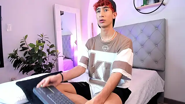 NovaaWheler online show from March 2025 03:58:01 AM