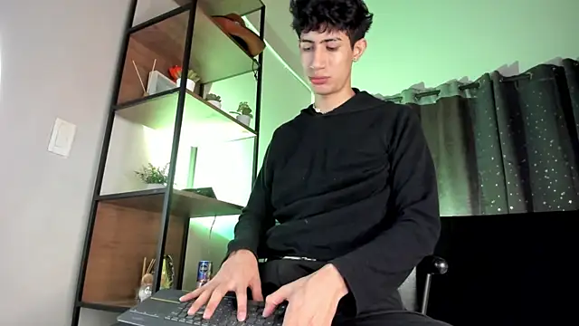 NovaaWheler online show from March 2026 12:06:02 PM